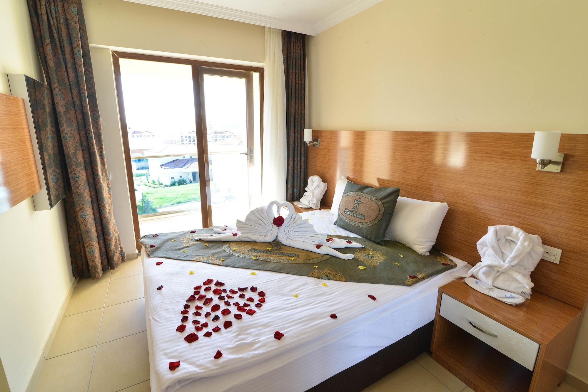 Grand Ozgul Thermal Holiday Village Gazligol Bagian luar foto