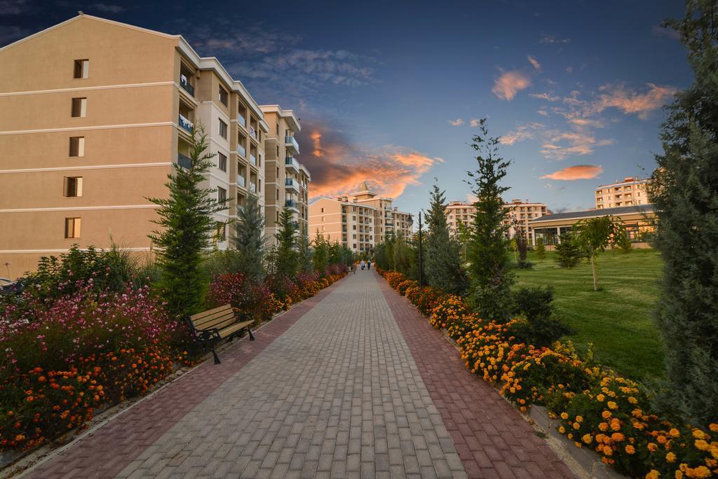 Grand Ozgul Thermal Holiday Village Gazligol Bagian luar foto